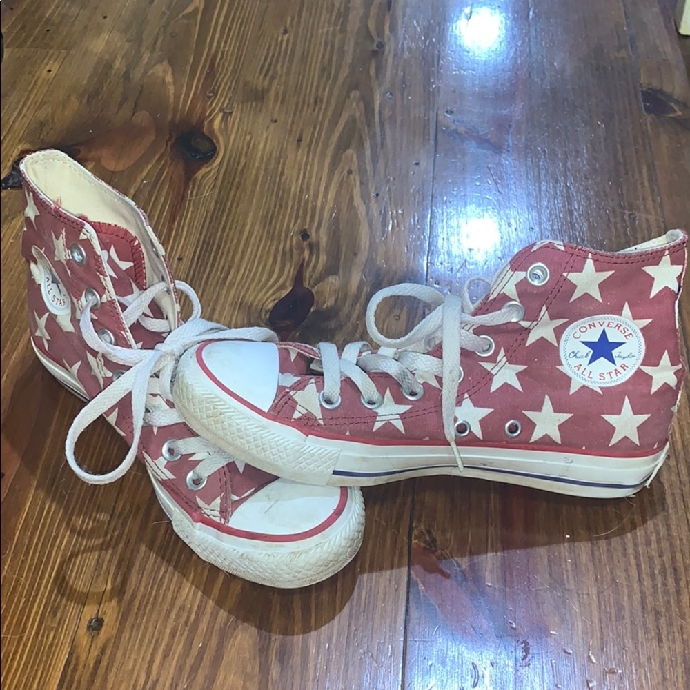 Converse- Red Starred high tops